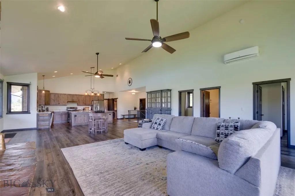 9701 Mt Highway 200 Dixon MT 59831