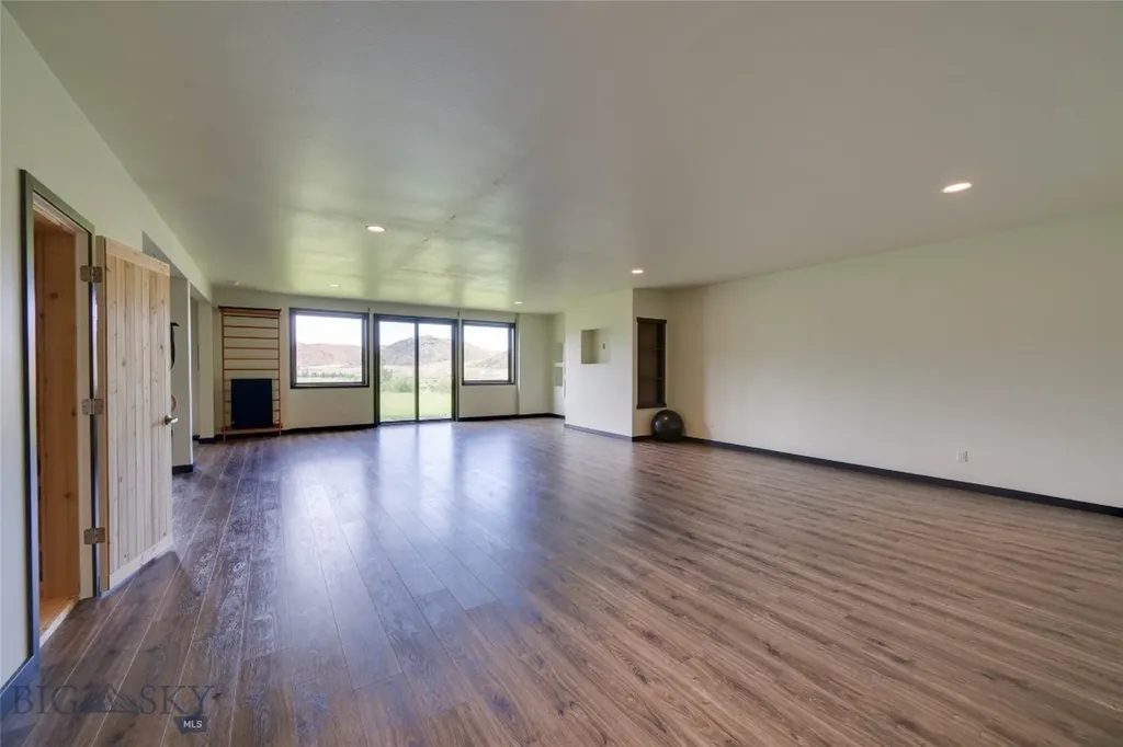 9701 Mt Highway 200 Dixon MT 59831
