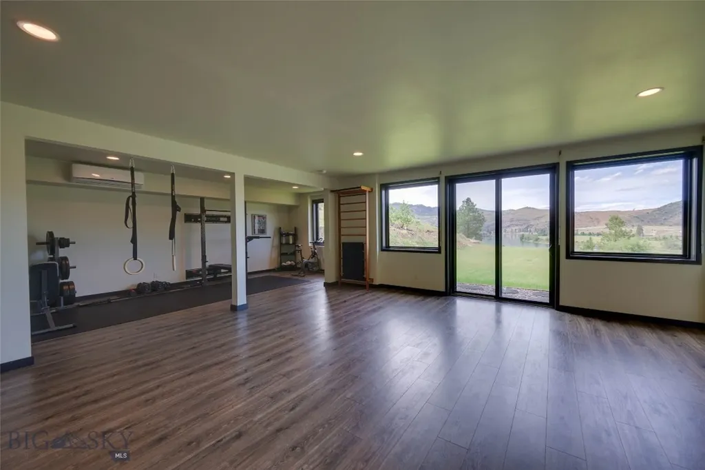 9701 Mt Highway 200 Dixon MT 59831