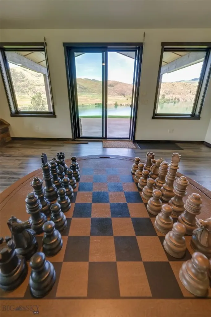 9701 Mt Highway 200 Dixon MT 59831