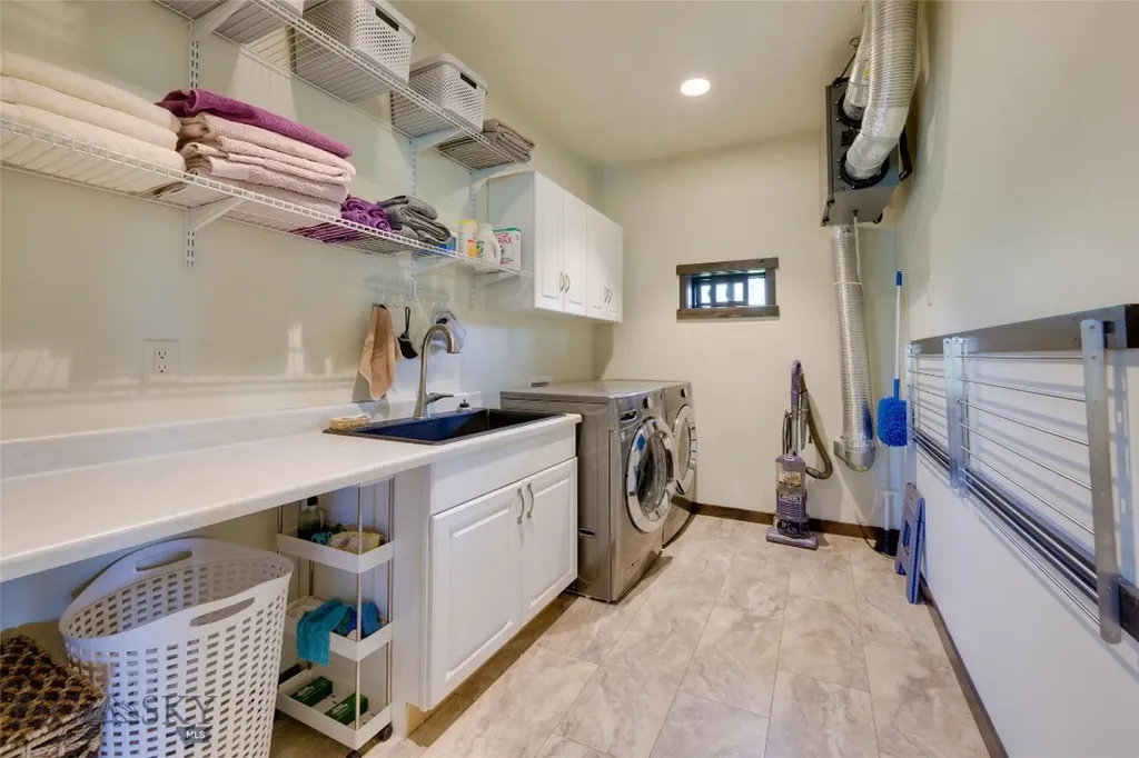 9701 Mt Highway 200 Dixon MT 59831
