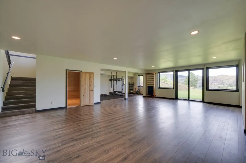 9701 Mt Highway 200 Dixon MT 59831