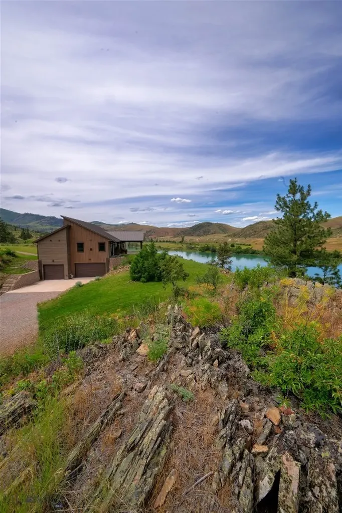 9701 Mt Highway 200 Dixon MT 59831