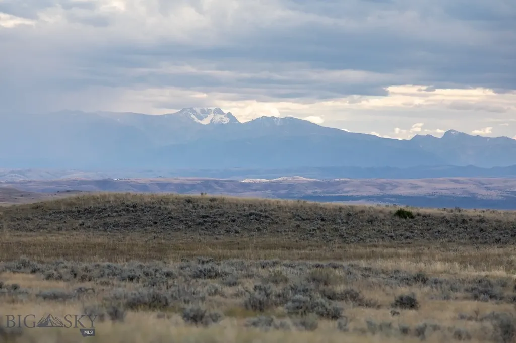 858 Lower Sweet Grass Big Timber MT 59011