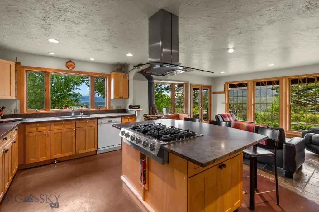 6780 Tepee Ridge Road Bozeman MT 59715