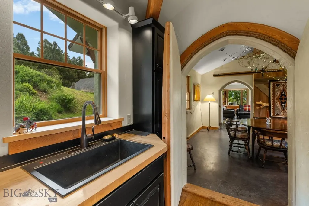 6780 Tepee Ridge Road Bozeman MT 59715