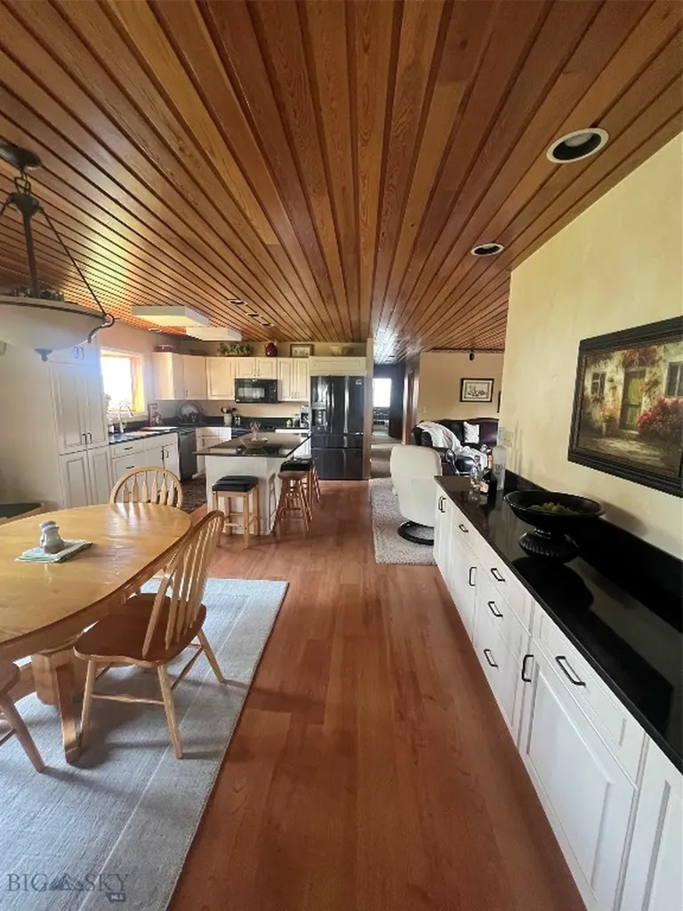608 2nd Street Valier MT 59486