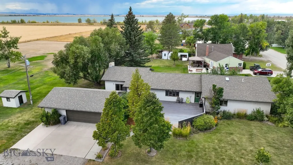 608 2nd Street Valier MT 59486