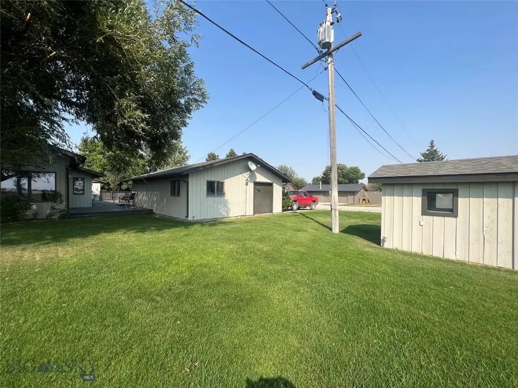 608 2nd Street Valier MT 59486
