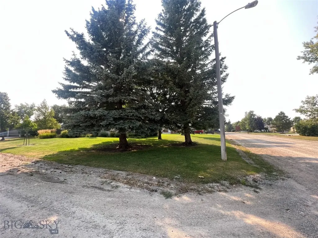 608 2nd Street Valier MT 59486