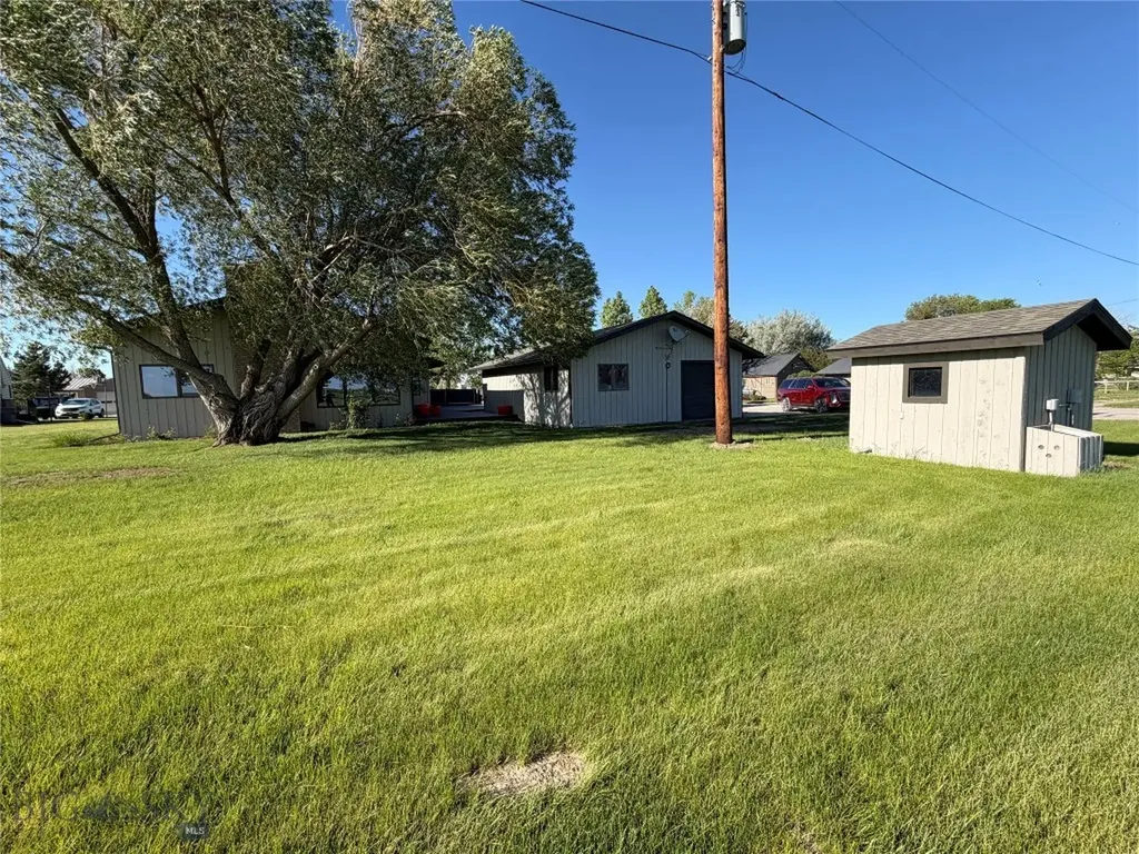 608 2nd Street Valier MT 59486