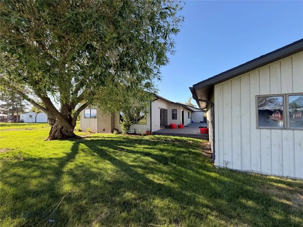 608 2nd Street Valier MT 59486