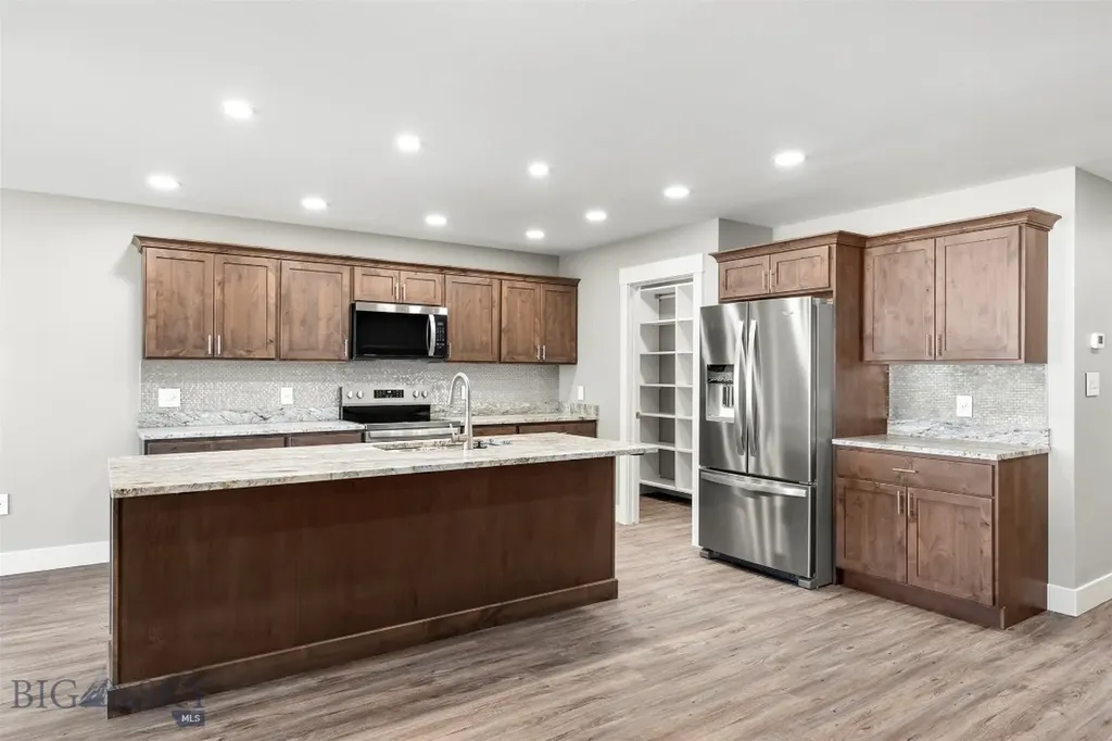 2100 Whitman Butte MT 59701