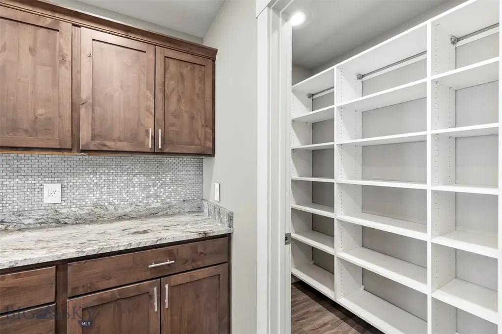 2100 Whitman Butte MT 59701