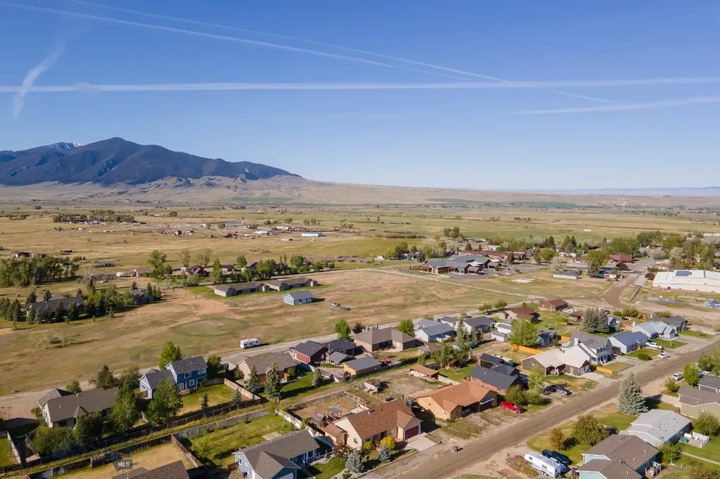 516 Centennial Drive Sheridan MT 59749