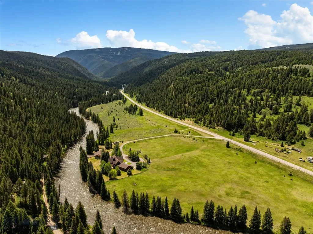 42530 Gallatin Road Big Sky MT 59716