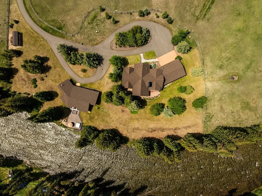 42530 Gallatin Road Big Sky MT 59716
