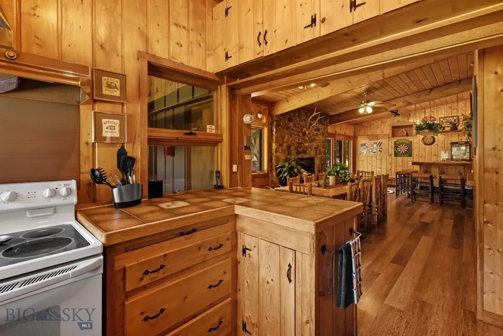 42530 Gallatin Road Big Sky MT 59716