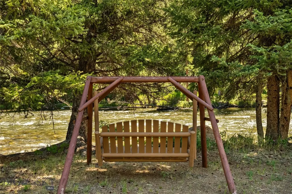 42530 Gallatin Road Big Sky MT 59716