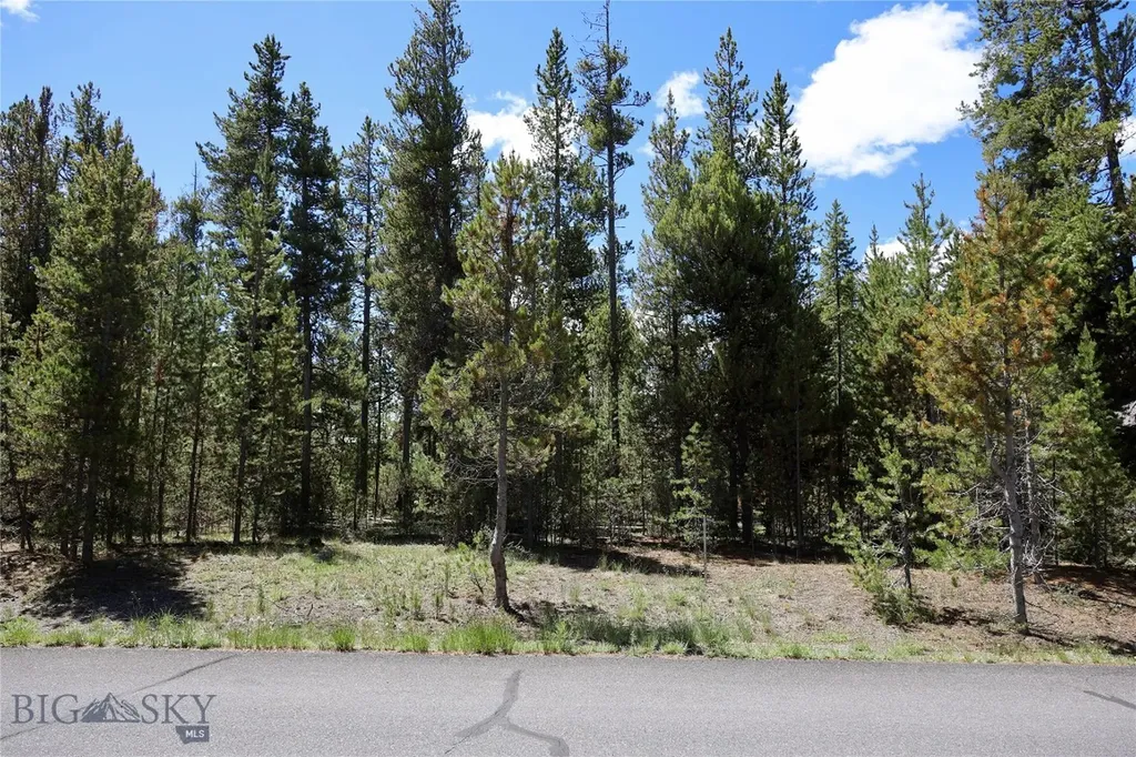 616 Apollinaris Avenue West Yellowstone MT 59758