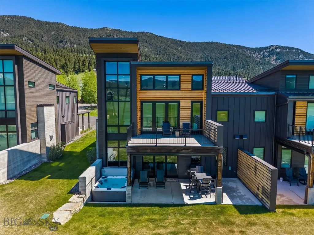 2204 Little Coyote Big Sky MT 59716