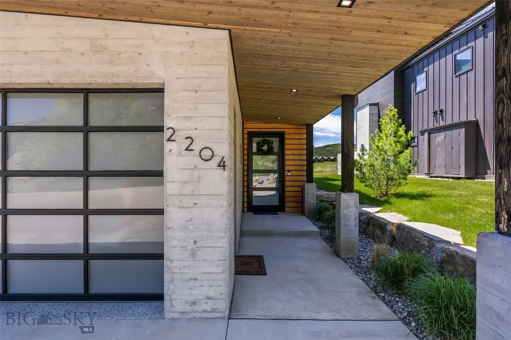 2204 Little Coyote Big Sky MT 59716