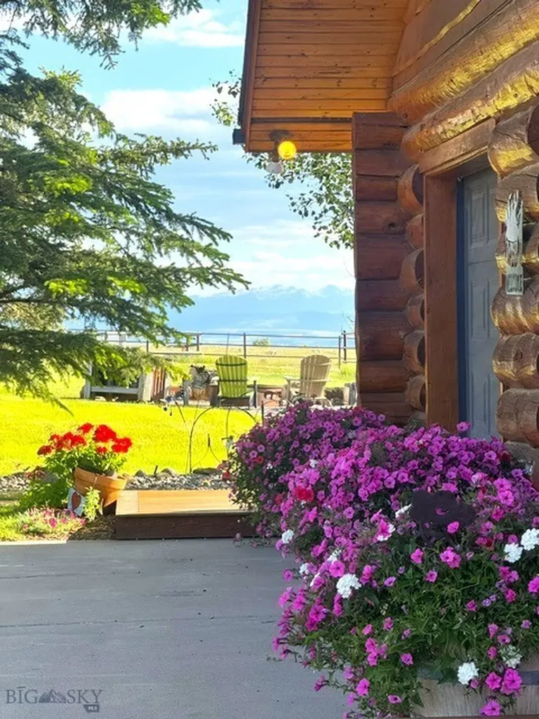 270 Brown Pony Trail Belgrade MT 59714