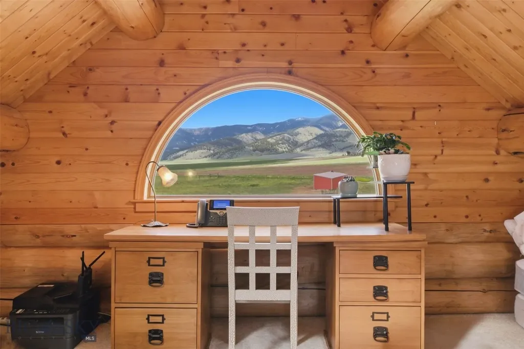 270 Brown Pony Trail Belgrade MT 59714