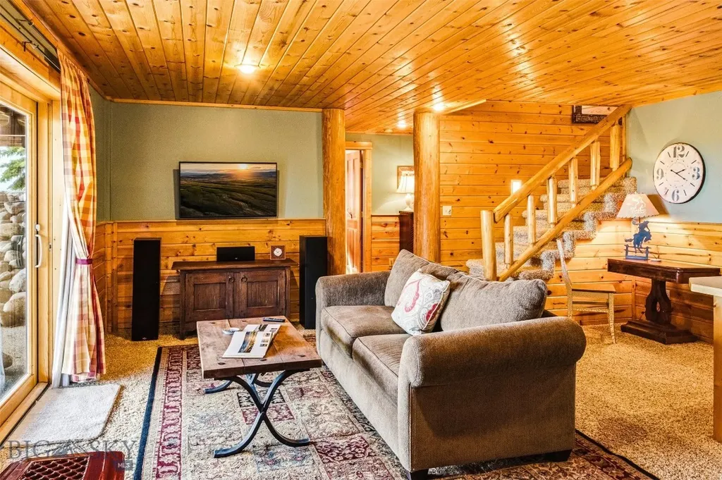 270 Brown Pony Trail Belgrade MT 59714