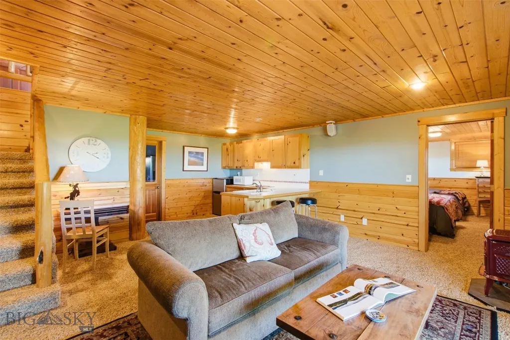 270 Brown Pony Trail Belgrade MT 59714