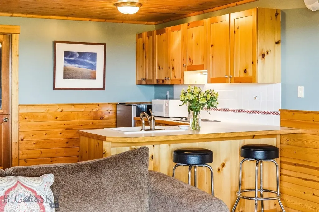 270 Brown Pony Trail Belgrade MT 59714