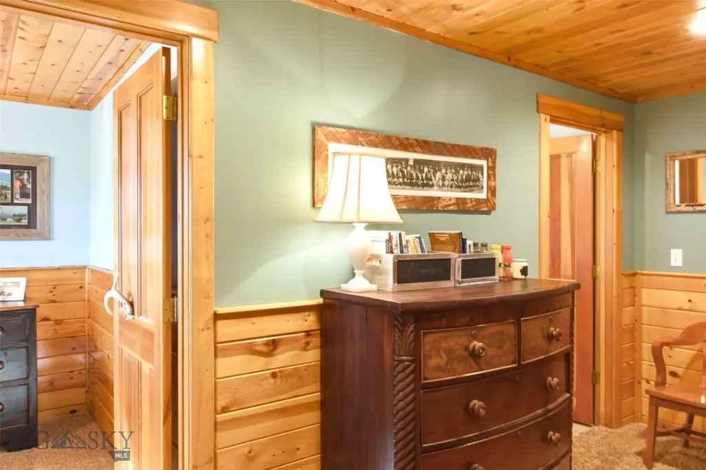 270 Brown Pony Trail Belgrade MT 59714