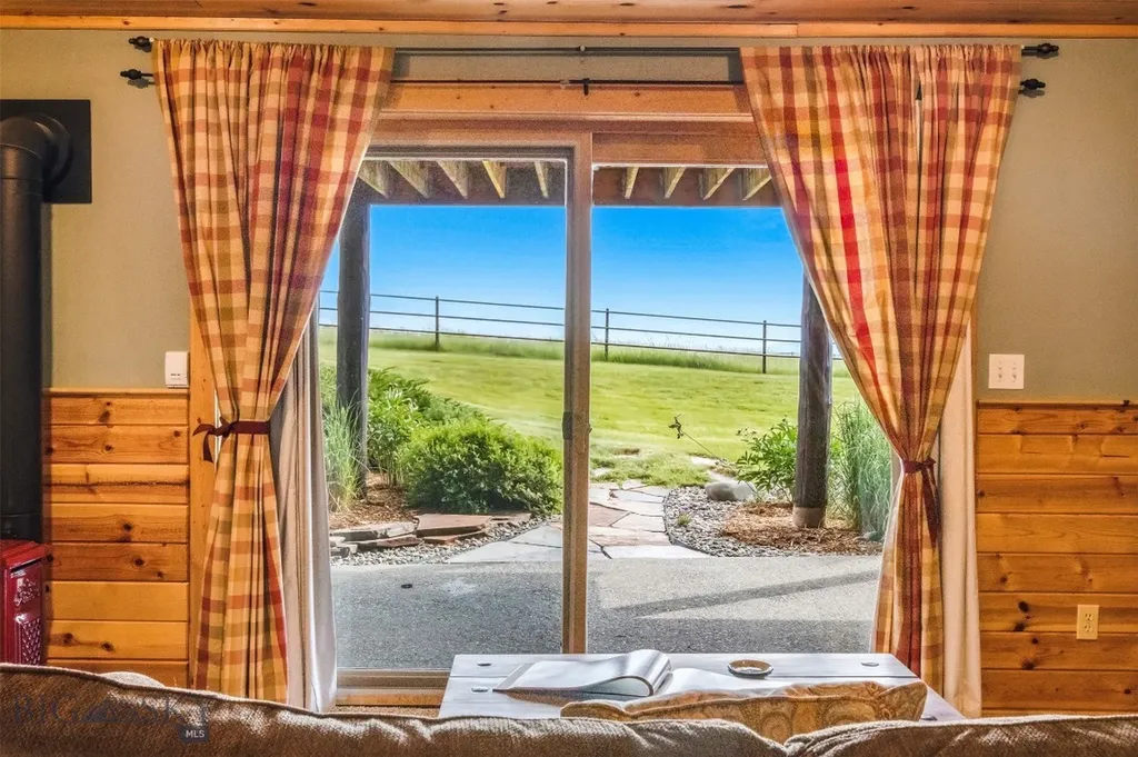 270 Brown Pony Trail Belgrade MT 59714
