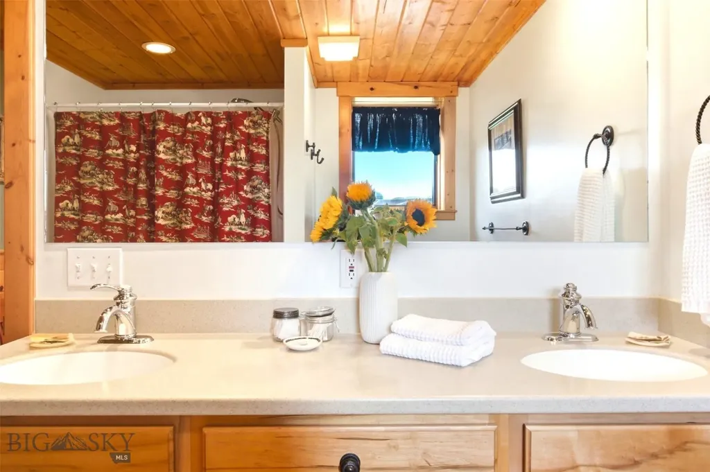 270 Brown Pony Trail Belgrade MT 59714