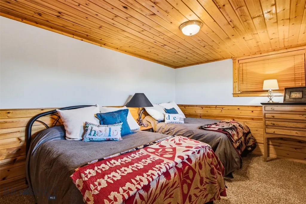270 Brown Pony Trail Belgrade MT 59714