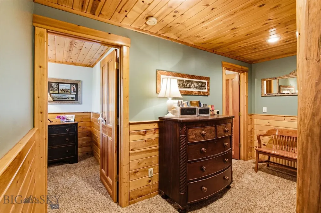 270 Brown Pony Trail Belgrade MT 59714