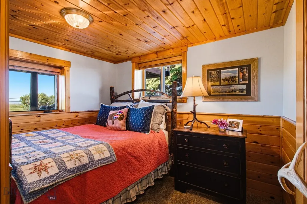 270 Brown Pony Trail Belgrade MT 59714