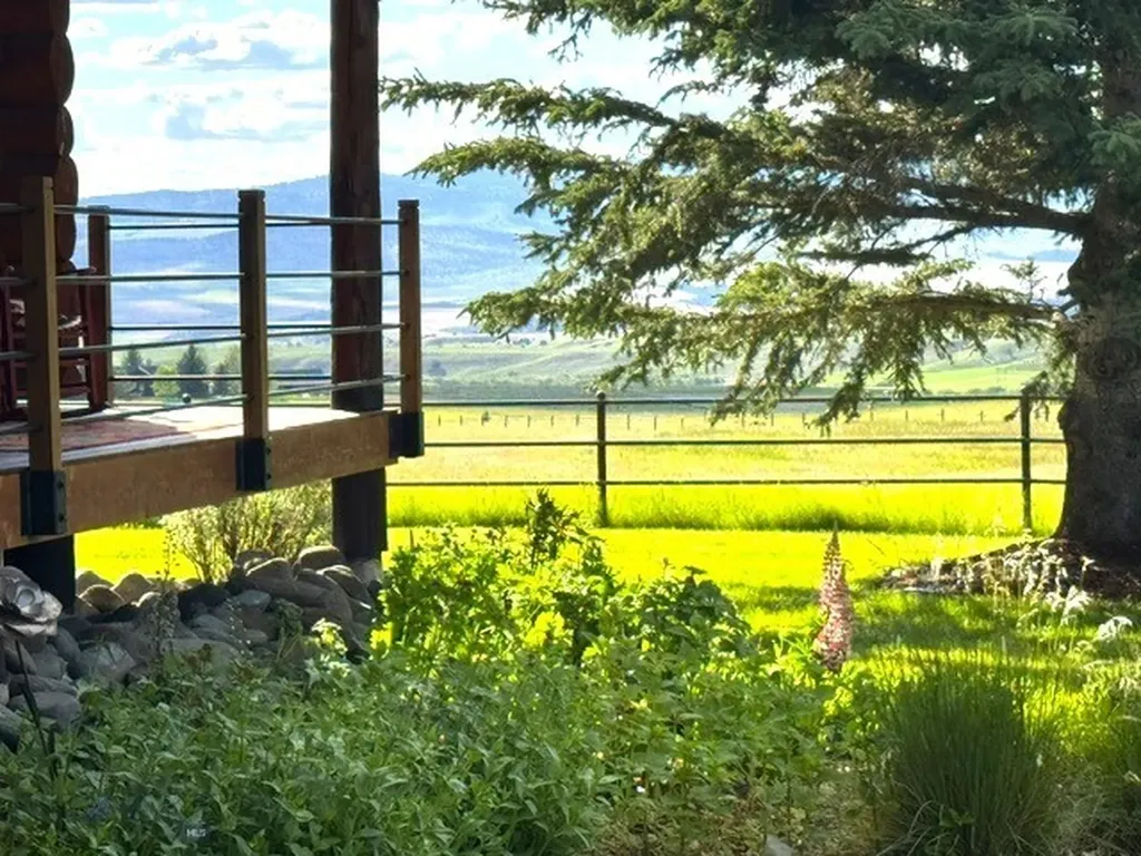 270 Brown Pony Trail Belgrade MT 59714