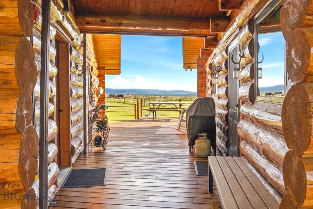270 Brown Pony Trail Belgrade MT 59714