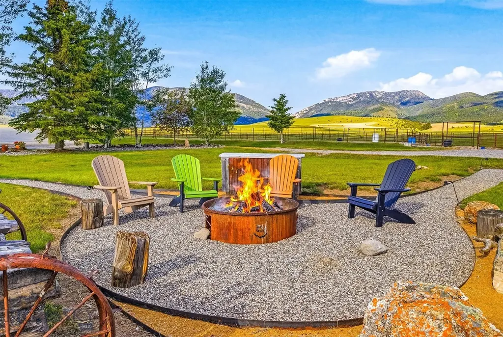 270 Brown Pony Trail Belgrade MT 59714