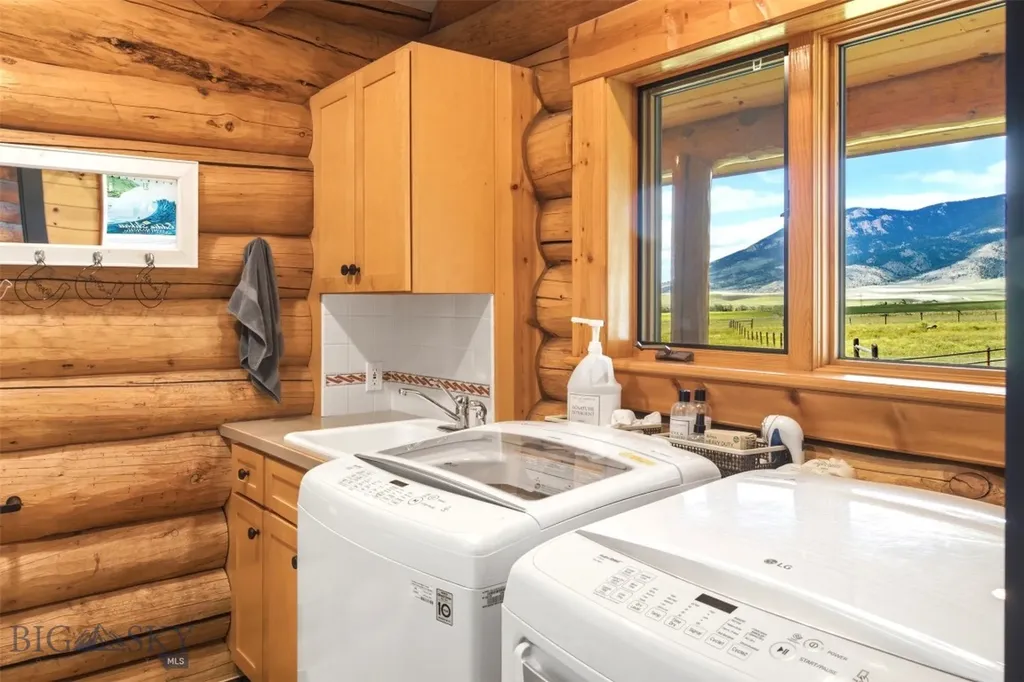 270 Brown Pony Trail Belgrade MT 59714