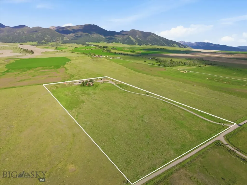 270 Brown Pony Trail Belgrade MT 59714