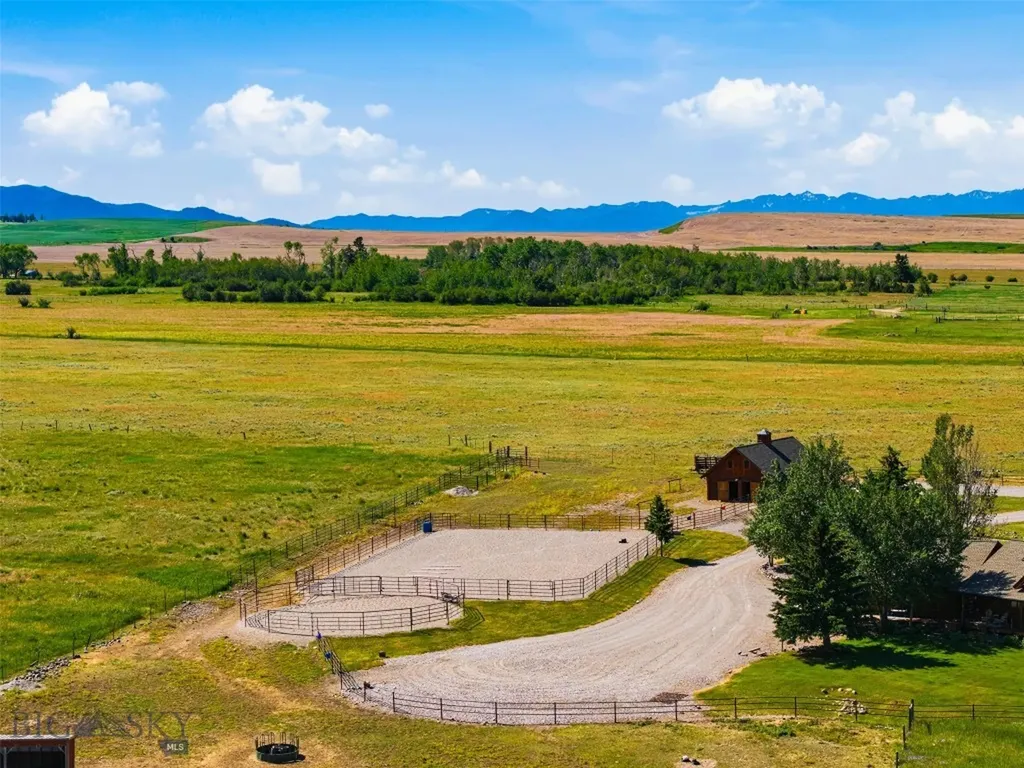 270 Brown Pony Trail Belgrade MT 59714