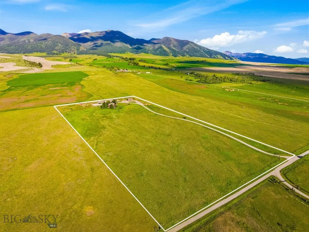 270 Brown Pony Trail Belgrade MT 59714