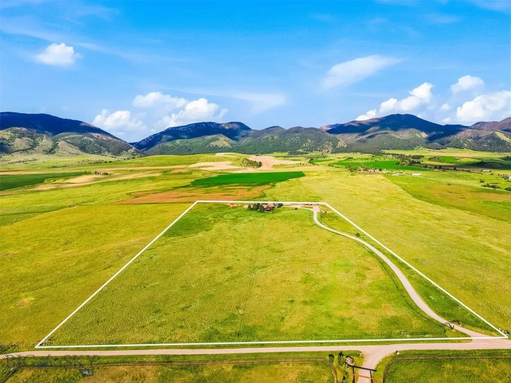 270 Brown Pony Trail Belgrade MT 59714
