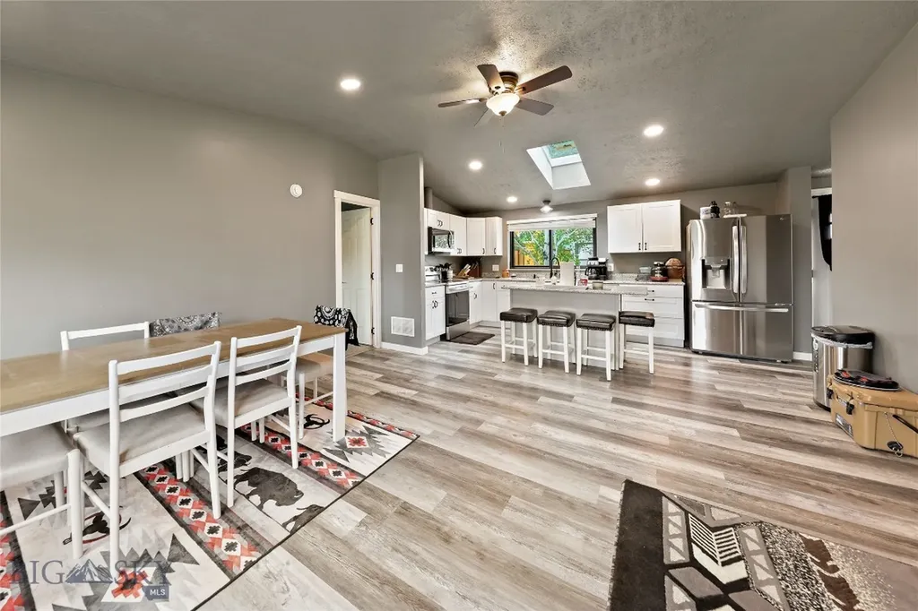 736 Cheery Drive Belgrade MT 59714