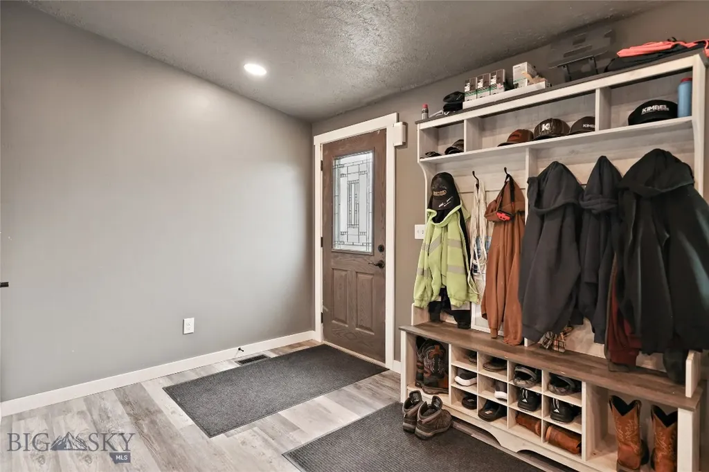 736 Cheery Drive Belgrade MT 59714