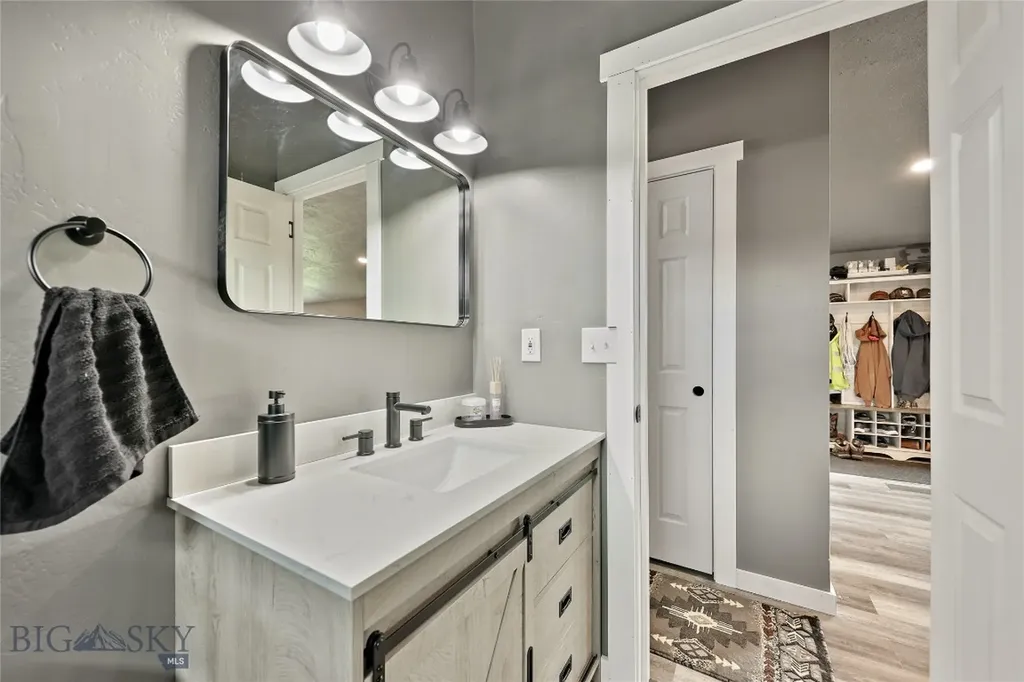 736 Cheery Drive Belgrade MT 59714