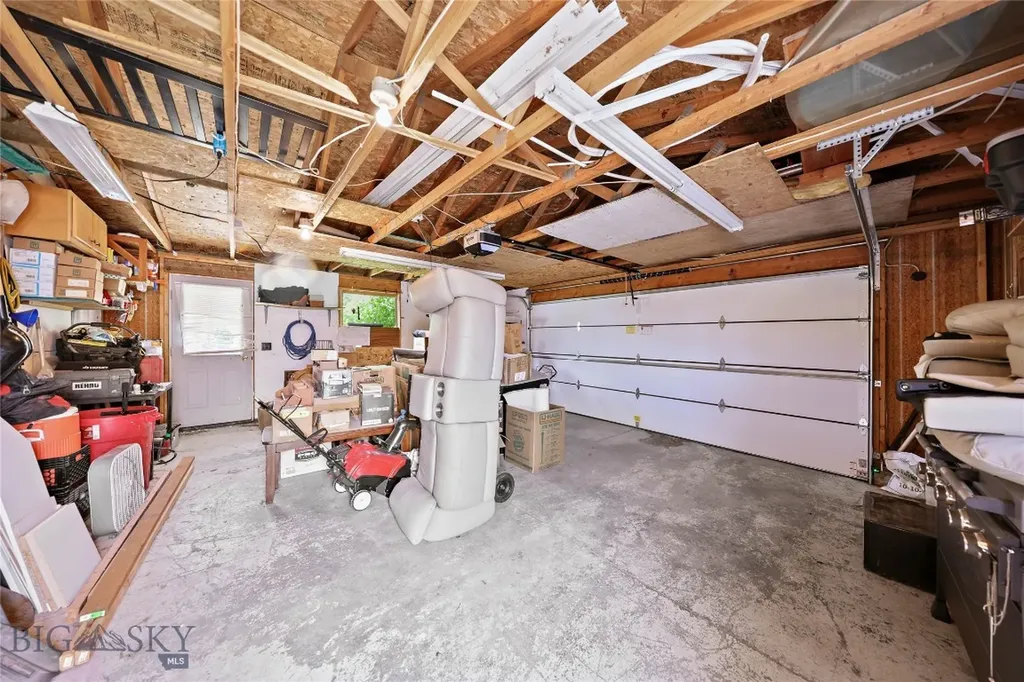 736 Cheery Drive Belgrade MT 59714