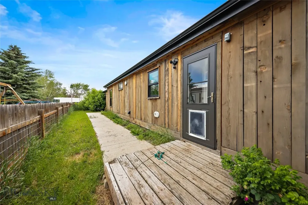 736 Cheery Drive Belgrade MT 59714